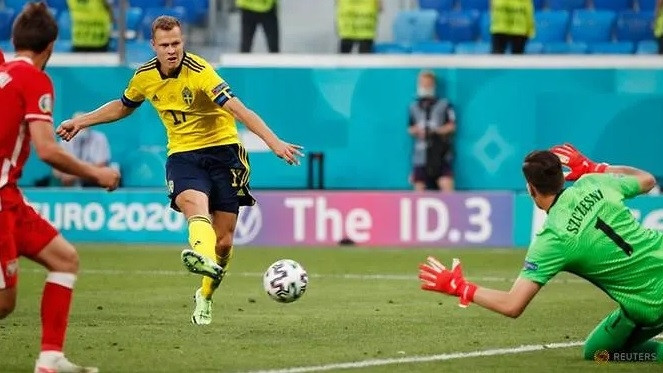 Sweden's Viktor Claesson scores their third goal. (Photo: Reuters)