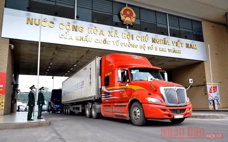 138 tonnes valued at nearly VND1.9 billion underwent customs clearance at Kim Thanh border gate on January 1.