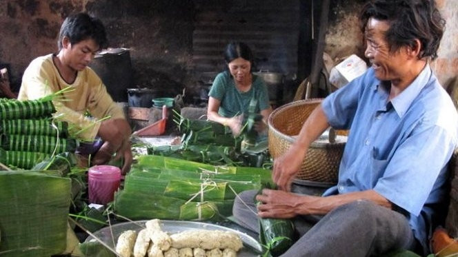 Tet cake – a signature dish of Chuon village (Photo credit: Phan Thanh)