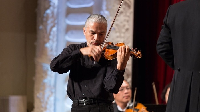 Vietnamese-French violin soloist Stephane Tran Ngoc