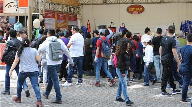 Vietnam's pavilion attracted a large number of visitors. (Photo: VNA)