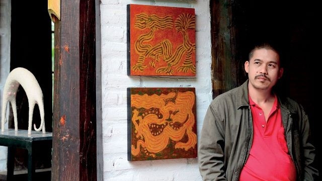 Painter Vu Duc Hieu, director of the Muong Cultural Space Museum (Photo: muong.vn)