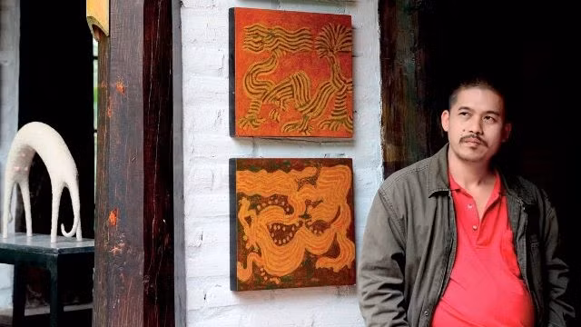 Painter Vu Duc Hieu, director of the Muong Cultural Space Museum (Photo: muong.vn)