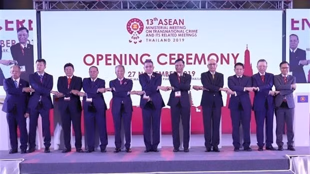 Ministers pose for a group photo (Photo: VNA)