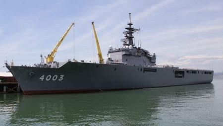 The JMSDF ship Kunisaki anchored at Tien Sa port