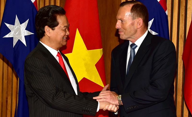 Prime Minister Nguyen Tan Dung (left) and Prime Minister Tony Abbott in Canberra