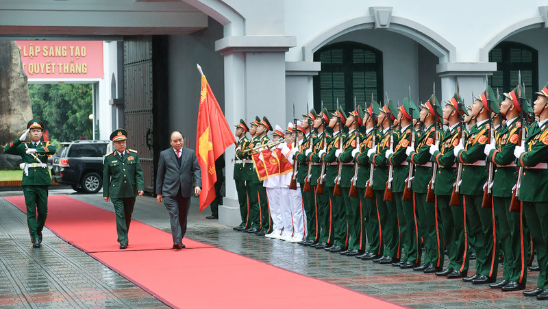 Prime Minister Nguyen Xuan Phuc visits with the Ministry of Defence’s General Department II (VGP)