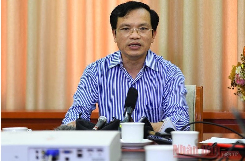 Director of the Quality Management Department under the MoET Mai Van Trinh.