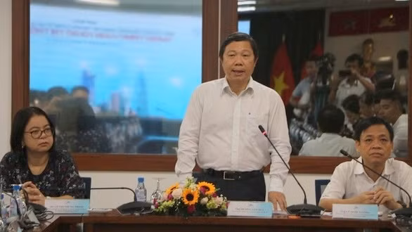 Director of Ho Chi Minh City's Department of Information and Communications Duong Anh Duc speaking at the ceremony. (Photo: Tuoi Tre)