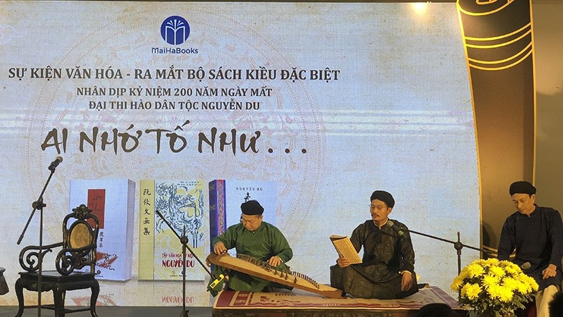 The performance of reciting Kieu at the programme 