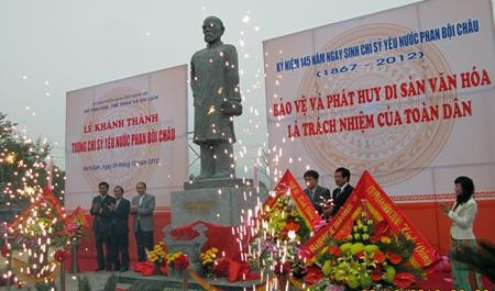 The statue of the Vietnamese patriot, Phan Boi Chau in Nam Dan district, Nghe An province.
