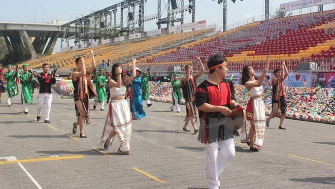 About 40 Vietnamese artists are participating in the event. (Credit: Vietnam+)