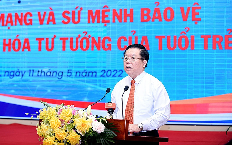 Secretary of the PCC and Head of the PCC's Commission for Communication and Education Nguyen Trong Nghia speaks at the event.