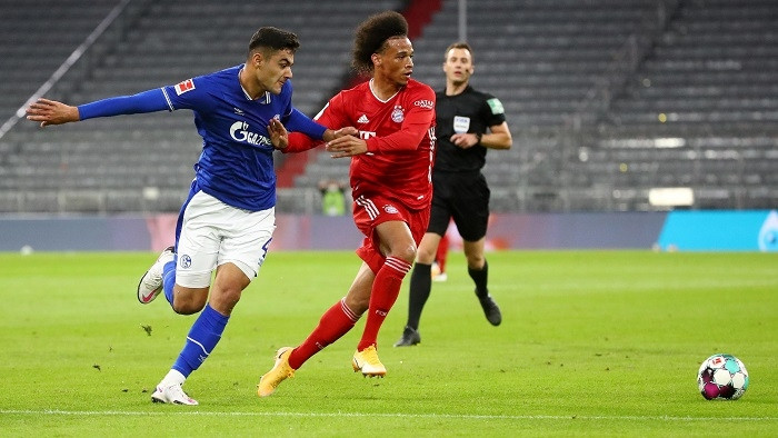 Bundesliga - Bayern Munich v Schalke 04 - Allianz Arena, Munich, Germany - September 18, 2020 Bayern Munich's Leroy Sane (R) in action with Schalke 04's Ozan Kabak. (Photo: Reuters)