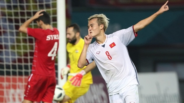 Super sub Nguyen Van Toan’s 108th minute goal sent Vietnam to the 2018 Asian Games Indonesia men's football semi-finals for the first time. (Photos: INASGOC)