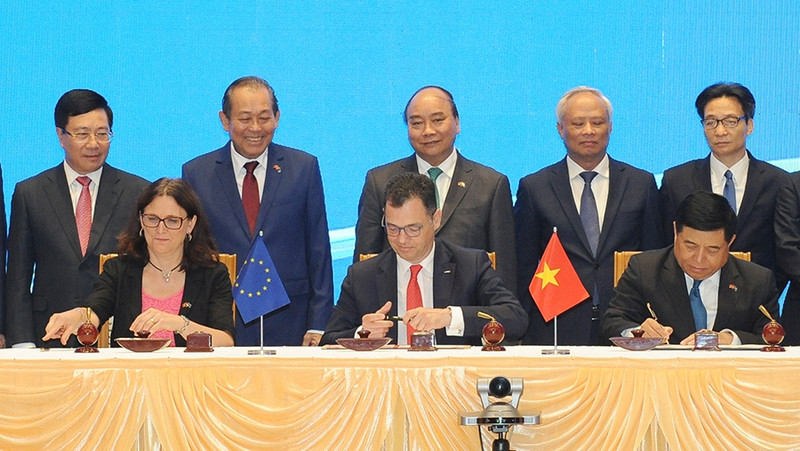 The signing ceremony of the EVFTA and EVIPA in Hanoi (Photo: NDO/Tran Hai)