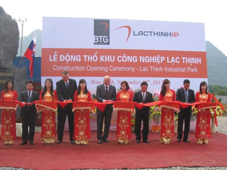 At the groundbreaking ceremony for the Lac Thinh Industrial Park