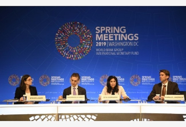 International Monetary Fund (IMF) chief economist Gita Gopinath (2nd R) speaks during a press conference in Washington D.C., the United States, on April 9, 2019. (Photo: Xinhua)