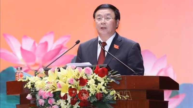 Seminar highlights theoretical and practical issues in continuing to promote Party building and rectification