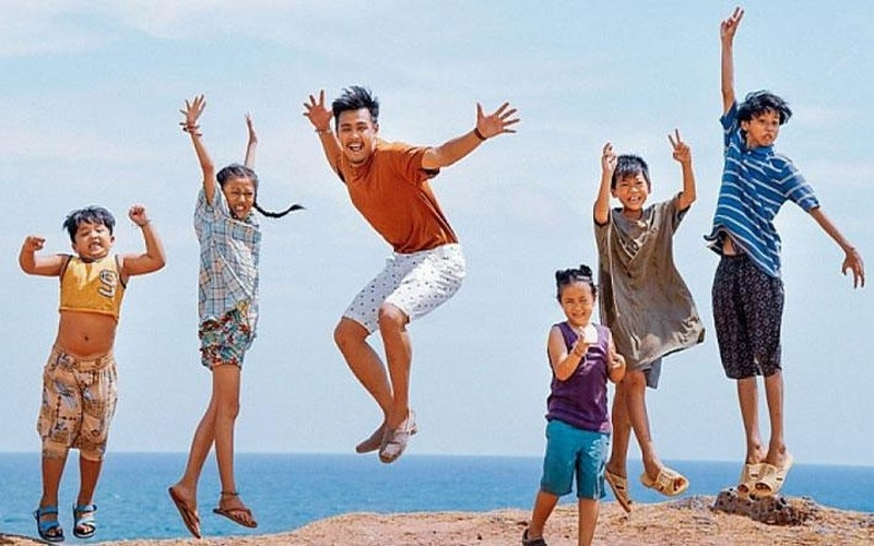 A scene from the movie "Anh Thay Ngoi Sao" (Superstar Teacher).