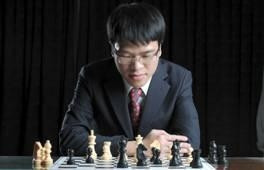 Vietnam’s top chess star Le Quang Liem competes in the men’s section