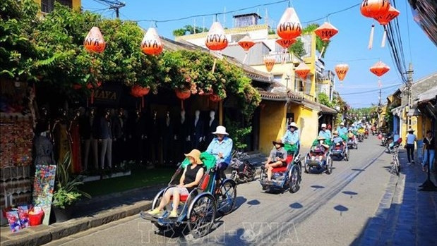 International tourists visit Hoi An (Photo: VNA)