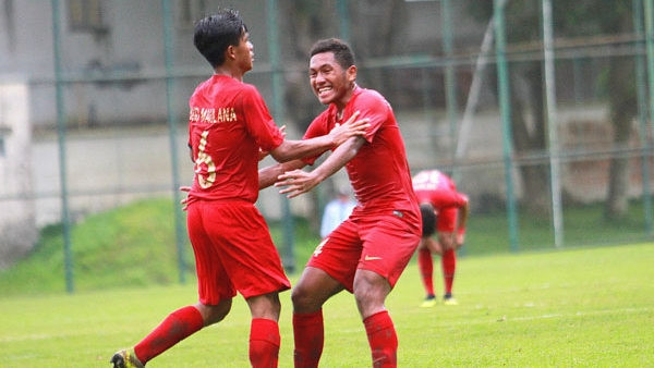 Indonesia U18s celebrate after scoring against the Philippines in their Group A opening match in Binh Duong, August 6, 2019. (Photo: Vietnam Football Federation)