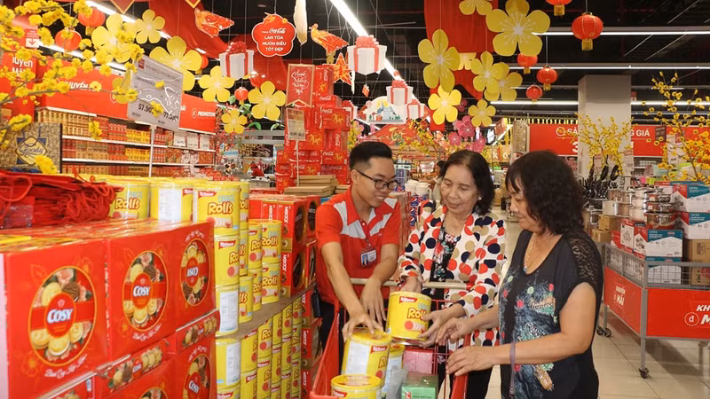 The purchasing power by the year’s end and the Tet 2021 is predicted to soar by 15-20%. (Illustrative image)