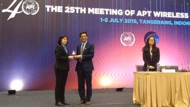 Dr. Le Van Tuan elected as Chairman of the Asia-Pacific Telecommunity (APT) Wireless Group (AWG) for the 2019-2022 term. (Photo: ictnews.vn)
