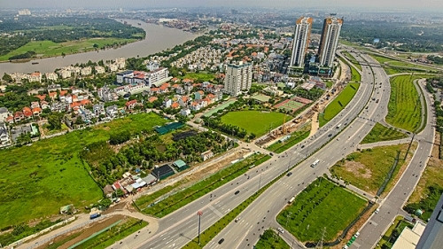 Hanoi Highway, a major route connecting HCMC and Bien Hoa city