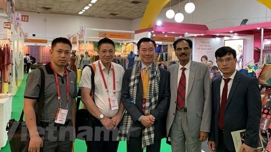 Representatives of Vietnam at the fair (Photo: VNA)