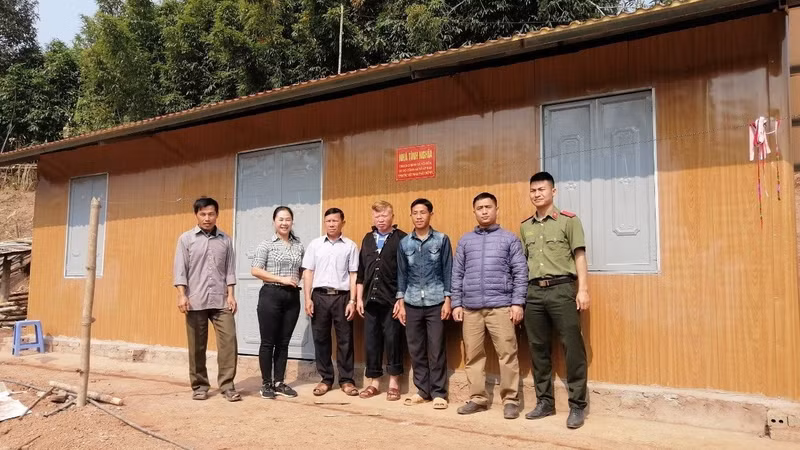 VND54 billion has been mobilised to build and repair houses for nearly 1,200 needy households in Muong Nhe district. (Photo: baotainguyenmoitruong)