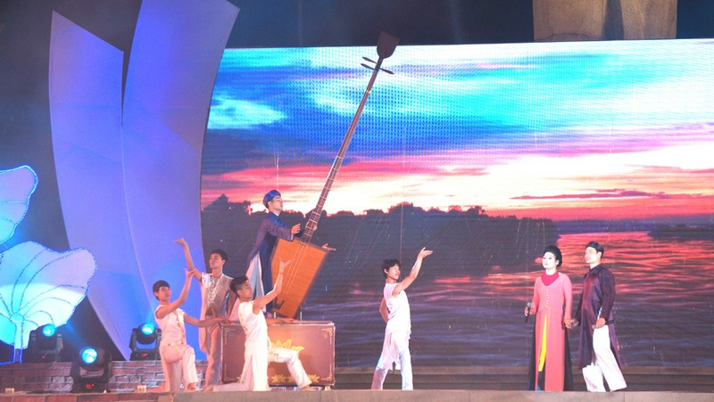 A Vi-Giam performance