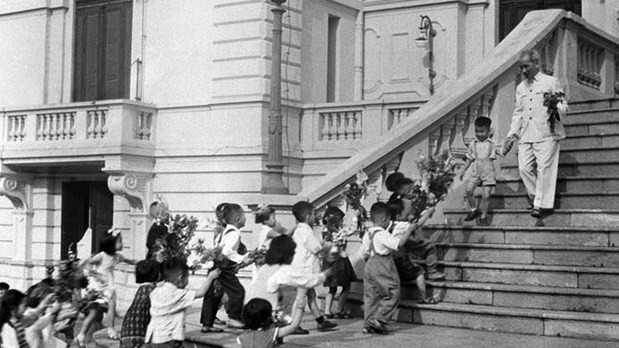 President Ho Chi Minh and children