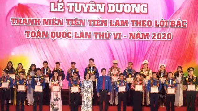 The 67 most outstanding younths were honoured at a ceremony.