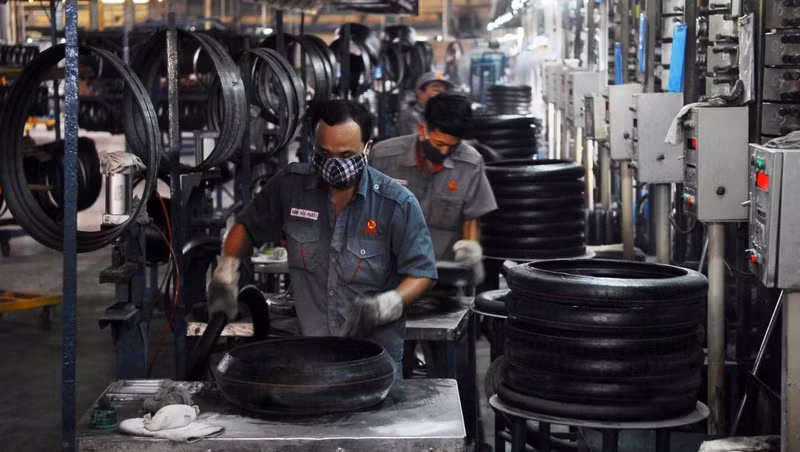 Vietnam's exports this year could reach US$239-240 billion. (Photo: VNA)