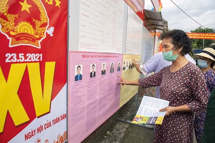 Voters in Bach Long Vi island district, Hai Phong go to the polls to exercise their citizenship rights on the morning of May 22, 2021. (Photo: NDO/Ngo Quang Dung)