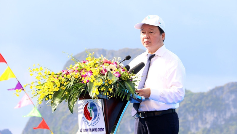 Minister of Natural Resources and Environment Tran Hong Ha