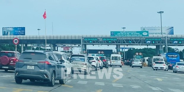 At a tollbooth (Photo: VNA)