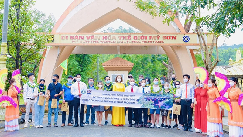 First foreign tourists welcomed to My Son