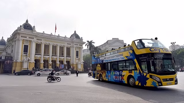 New double-decker tour offers new option to discover Hanoi