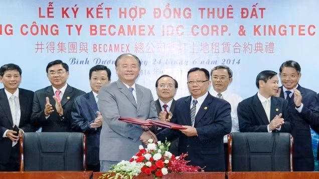 The signing ceremony