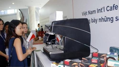 Visitors to the show in 2018 (Photo: VNA)