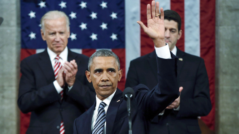 U.S. President Barack Obama waves at the conclusion of his final State of the Union address to a joint session of Congress in Washington January 12, 2016. (Credit: REUTERS)