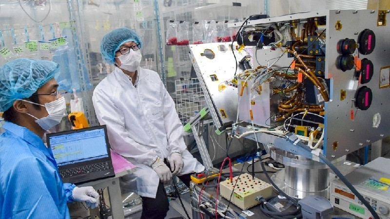 MicroDragon is being tested by VNSC engineers. (Photo: VNSC)