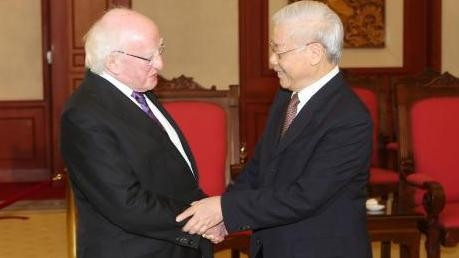 President Michael D. Higgins (L) and Party General Secretary Nguyen Phu Trong (Credit: VNA)