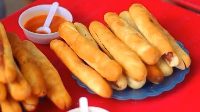 Spicy ‘banh mi’: A speciality of Hai Phong city