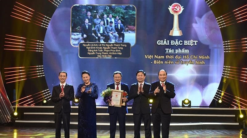 At the awards ceremony for the fifth National Press Award on Party Building - 2020 (Photo: NDO)