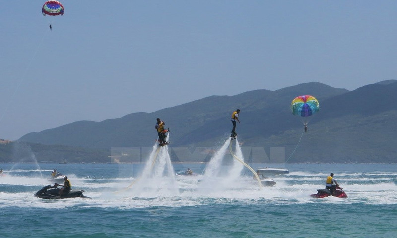 Various sea sports are offered at the new complex on Hon Tam Island in Nha Trang Bay (Photo: VNA)