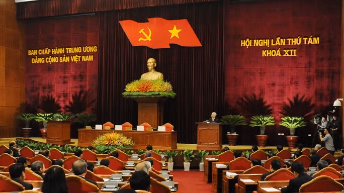 Party General Secretary Nguyen Phu Trong delivers closing remarks at the 8th plenum of the 12th Central Committee of the Communist Party of Vietnam on October 6. (Photo: NDO/Tran Hai)